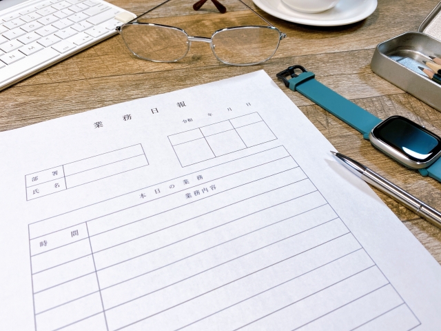日報を書く写真